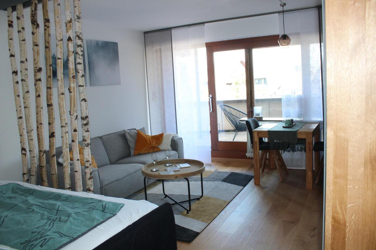 1-Zimmer-Apartment Mit Grossem Balkon Schönwald Bagian luar foto