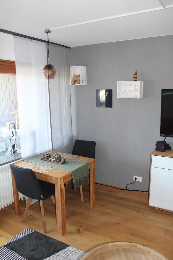 1-Zimmer-Apartment Mit Grossem Balkon Schönwald Bagian luar foto