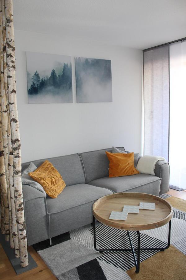 1-Zimmer-Apartment Mit Grossem Balkon Schönwald Bagian luar foto