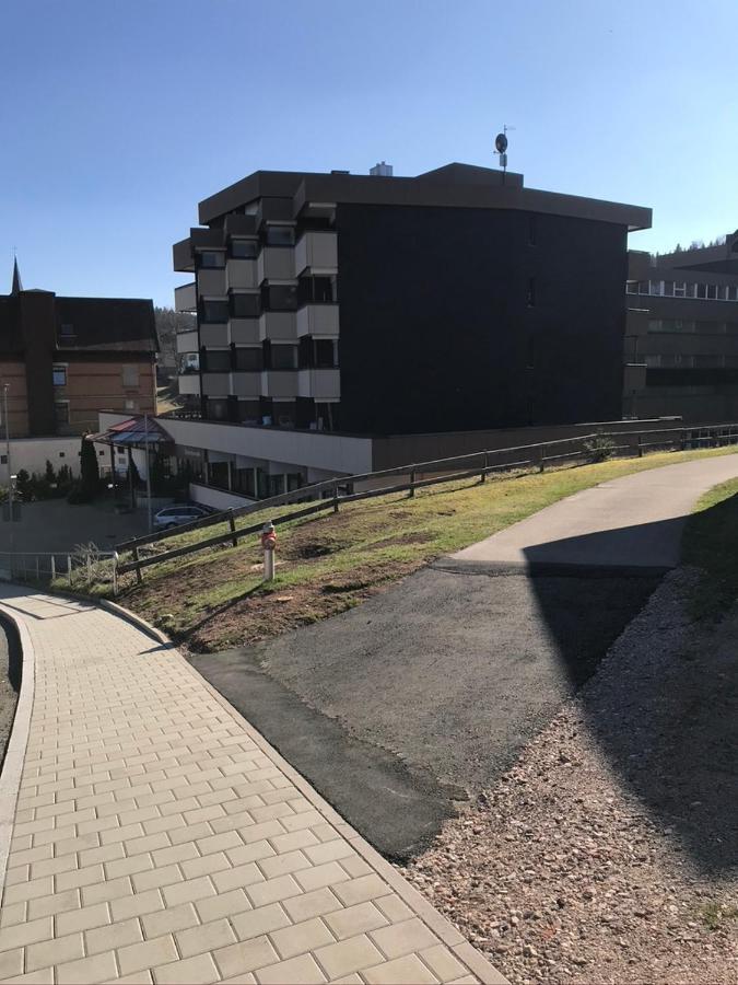 1-Zimmer-Apartment Mit Grossem Balkon Schönwald Bagian luar foto